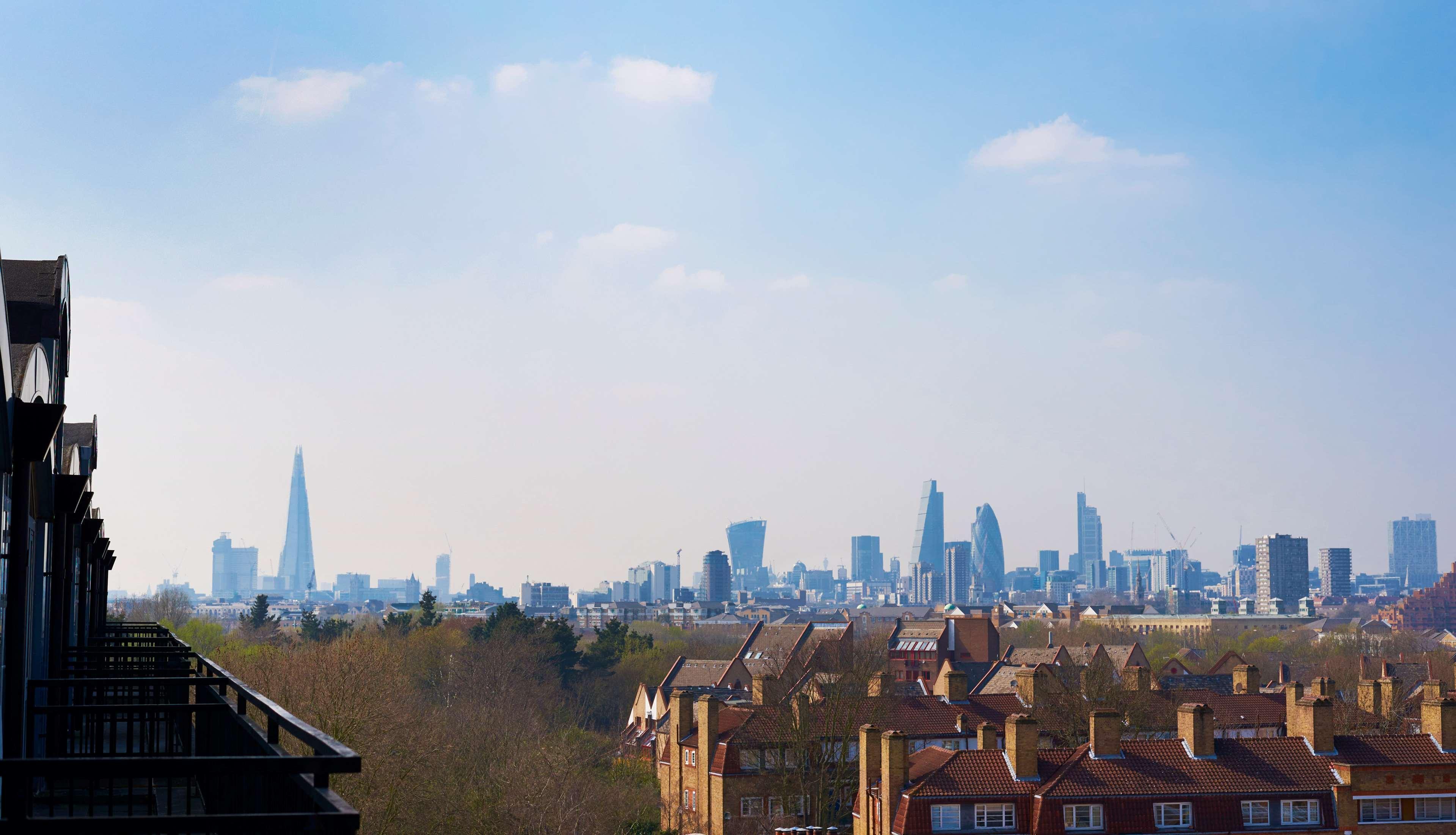 Doubletree By Hilton London - Docklands Riverside Экстерьер фото